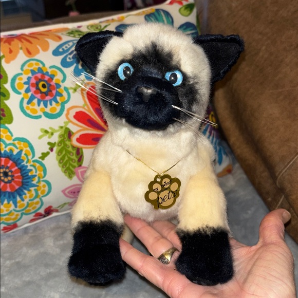 My Twinn poseable pets cat good used condition comes with bed - Picture 9 of 13